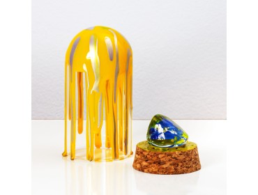 Globurile de cristal, pictate din greseala